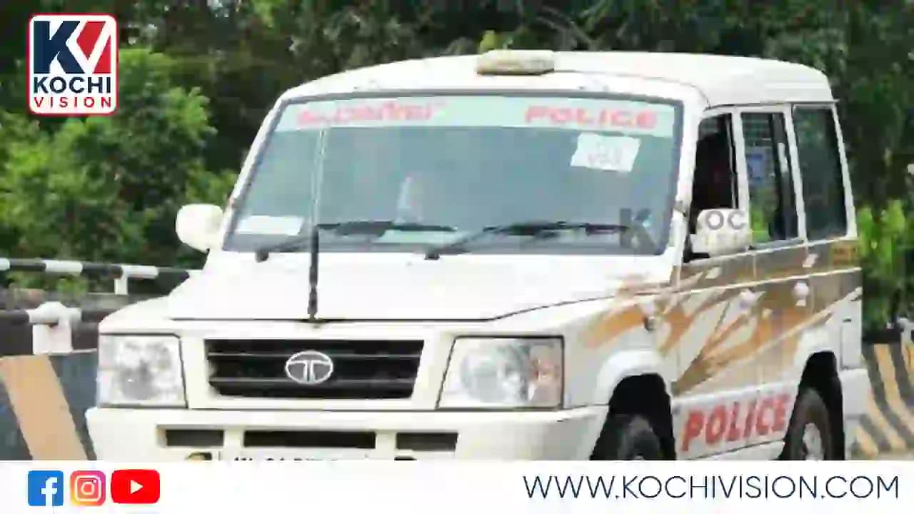 കൊച്ചിയിൽ 8 കിലോ കഞ്ചാവുമായി നാല് പേർ പിടിയിൽ