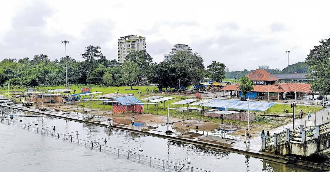 ഇന്ന് ഉച്ചവരെ ആലുവയിൽ ഗതാഗത നിയന്ത്രണം