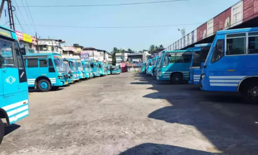 അങ്കമാലിയിലെ സ്വകാര്യ ബസ് പണിമുടക്ക് അവസാനിച്ചു